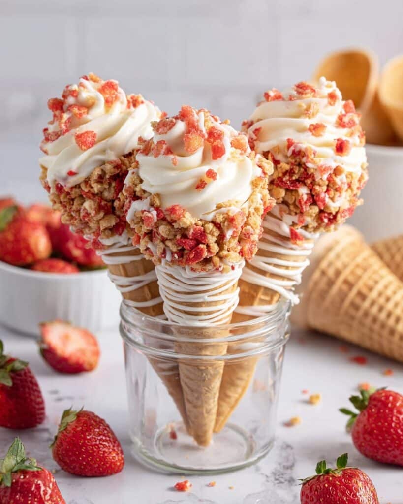 Strawberry Crunch Cheesecake Cones Recipe