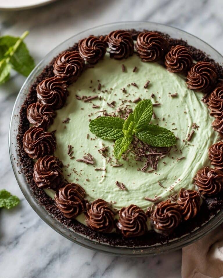 Crème de Menthe Pie (Mint Chocolate) Recipe